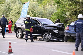 Подобрява се състоянието на жената, пострадала при катастрофата на входа на Аксаково