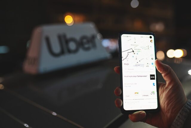 Uber затваря софтуерния си офис в България