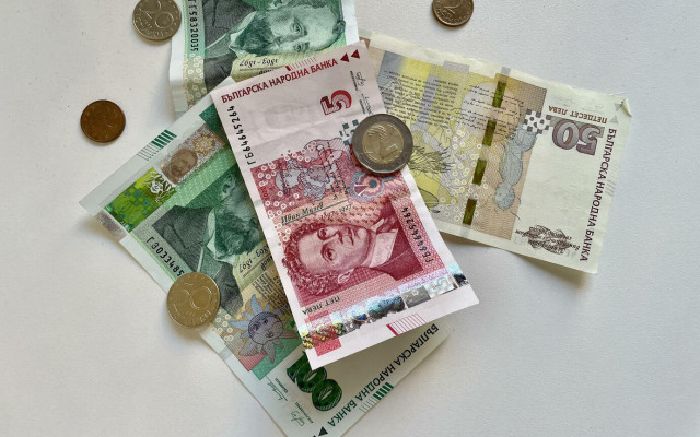 Средният осигурителен доход за април е 1639,58 лева
