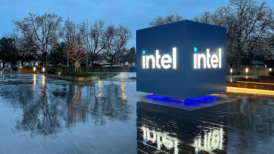 Обвиняват Intel, че продава дефектни процесори