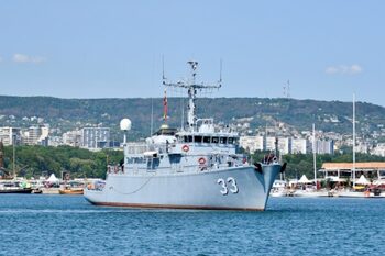 България, Румъния и Турция започват разчистването на Черно море от мини