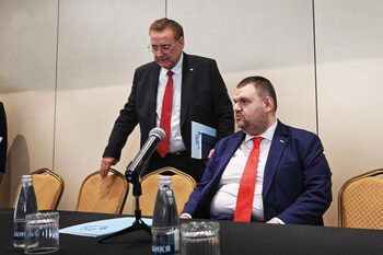 Съпредседателите на ДПС се разминаха в подкрепата за правителство