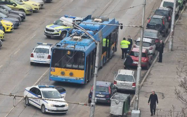 Тролей блъсна и уби жена в София