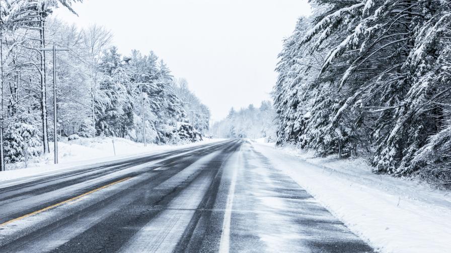 Нов обрат с времето: Снегът и студът се завръщат ❄️