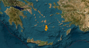На Санторини е издадено предупреждение заради зачестили земетресения