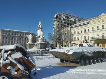 Три години (вместо три дни) по-късно: пред Украйна неочаквано се откри нов фронт