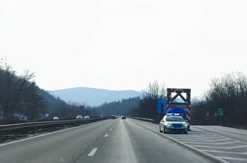 Спиране на камионите и промени в организацията на движението би трябвало да облекчат трафика по “Хемус”