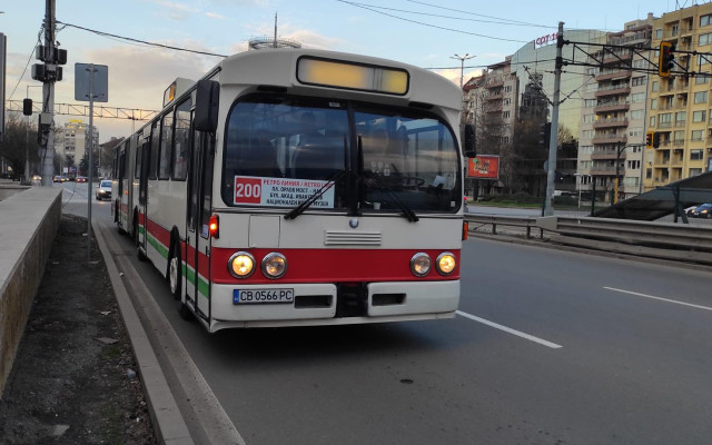 Безплатни ретро автобуси в София за националния празник