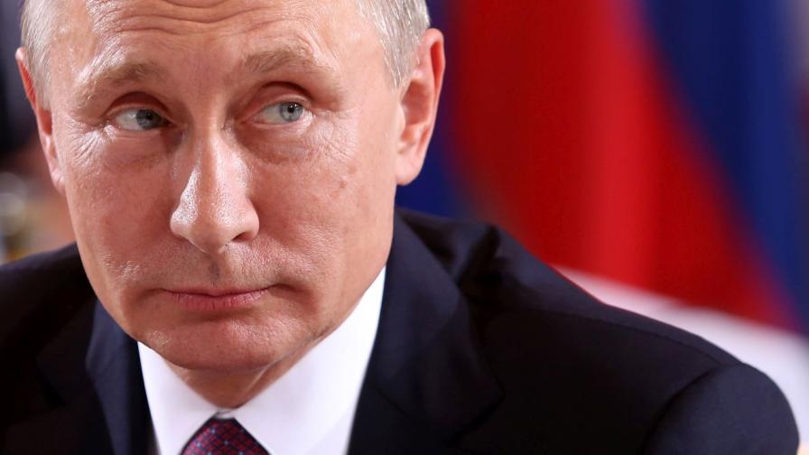 Опитва ли се Путин да върне Русия в Средновековието