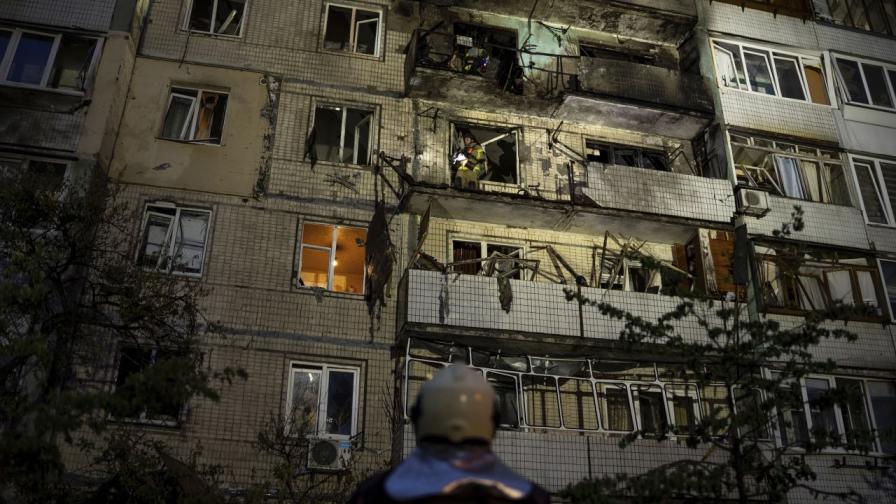 Русия с мощна атака срещу Киев с дронове и ракети
