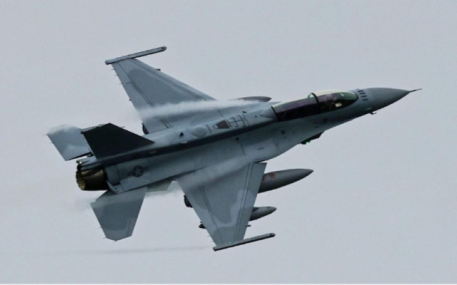 Най-после! Първият български F-16 литна