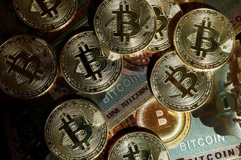 Биткойнът достигна нов рекорд от почти 110 хил. долара