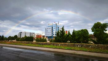 Слънчева сутрин и възможни валежи следобед