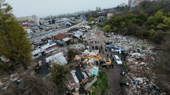 Позорно за България: Кмет иска еднопосочен билет за ромите