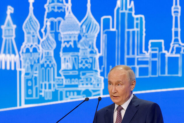 Анализ | Машина за пари на Путин започва да се задъхва