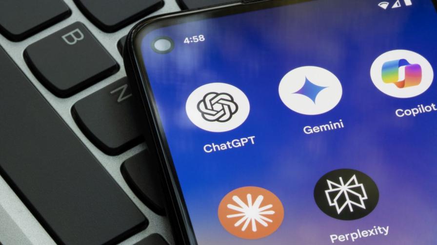 ChatGPT омайва потребители с теории на конспирацията