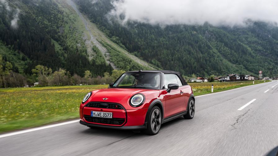 MINI Cooper Cabrio: неподозиран талант (тест драйв)