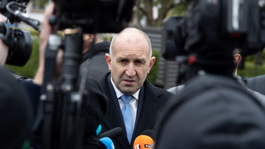 Радев: Високомерието изкарва хората на улицата, властта не чува гласа им