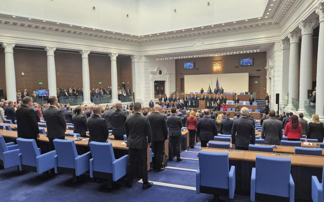 „Галъп“: Ако изборите са следващата неделя, ГЕРБ е първа сила, следват ги „ДПС-Ново начало“