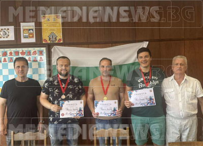 FIDE майстор Христо Велчев е новият шампион по блиц шах в Мездра