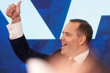 Новият президент на Полша спечели с под 2% преднина