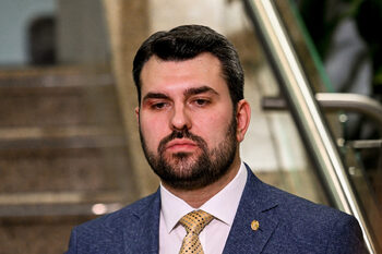 Избирателната комисия призна за нарушение гласуването на министър на ГЕРБ със снимка на лична карта