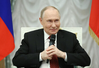 Путин нарече “глупост” подозренията, че се готви да нападне НАТО