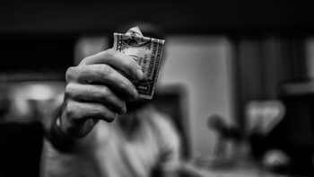 България остана единствена от ЕС сред проблемните страни в списъка за пране на пари