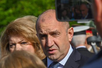 Радев разкритикува Европарламента, действията му били “притеснителни” и “смущаващи”