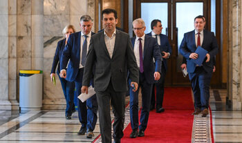 Грешката с оставката на Кирил Петков