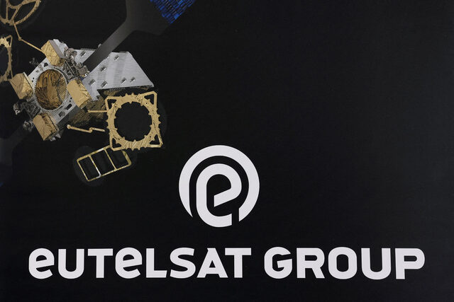 Бизнес глобус: Eutelsat подписва 10-годишен договор с френската армия; Канада налага мита върху стоманата и алуминия