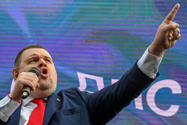Пеевски се готви за ролята на втора политическа сила