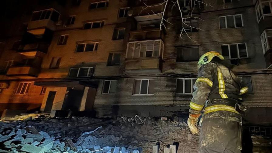 Нощен ужас в Днепър: Руски удари взеха жертва, ранени в Харков