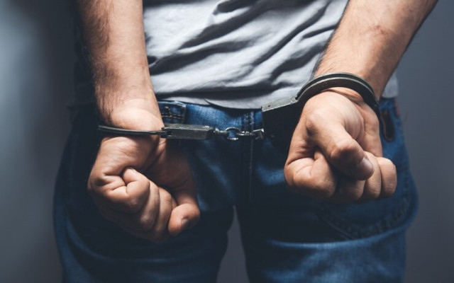 Задържаха младежите, нападнали хора на пл. „Славейков” в София