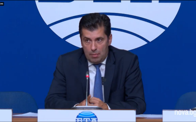 Кирил Петков: Не може всички да ни арестувате, защото сме много!