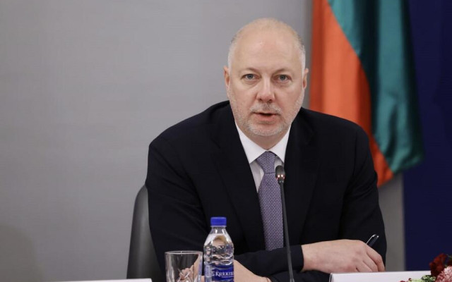 Депутатите гласуват третия вот на недоверие към кабинета „Желязков“