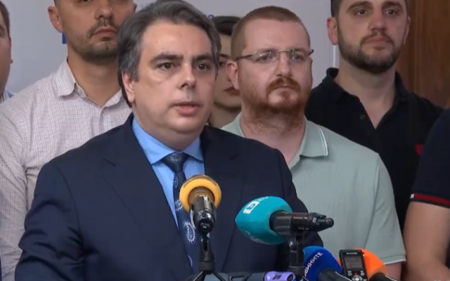 Прокуратурата: Асен Василев е „неизвестният депутат“ по делото срещу Благомир Коцев