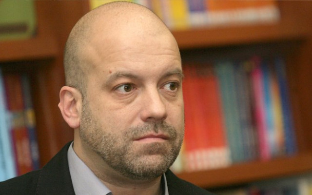 Иво Сиромахов: Един депутат струва колкото шест лекари, този тумор трябва да се изреже